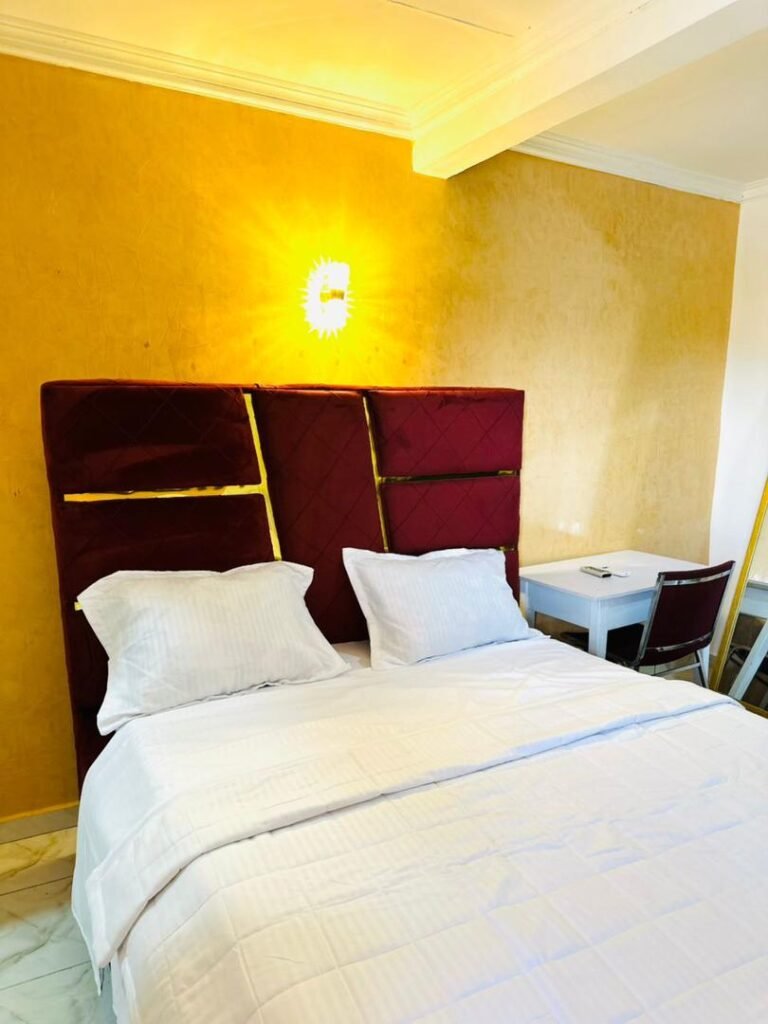 Alessandra Palace - Chambre meublée